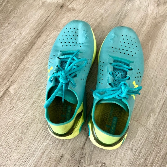 Under Amour lightweight running shoes size 6.5 - Picture 4 of 8